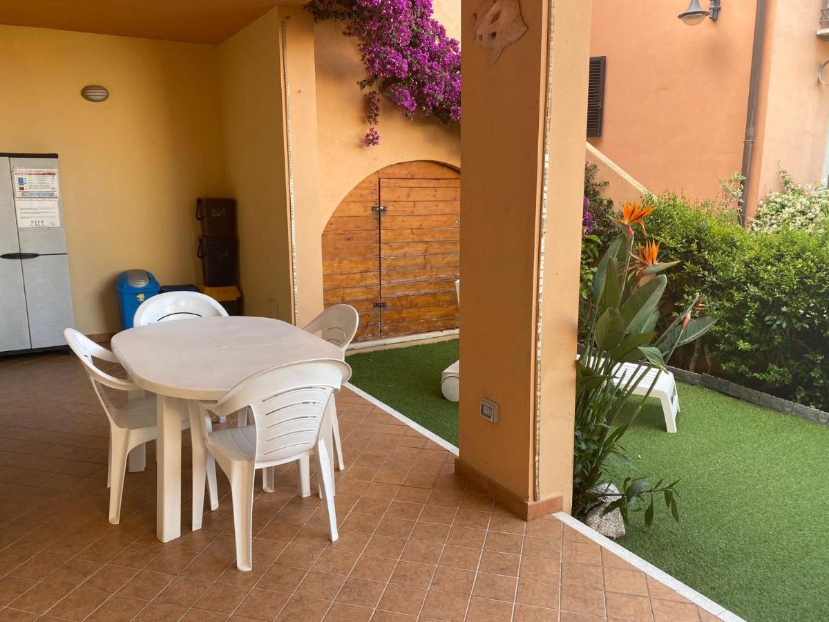 Casa Mayo Олбия Екстериор снимка