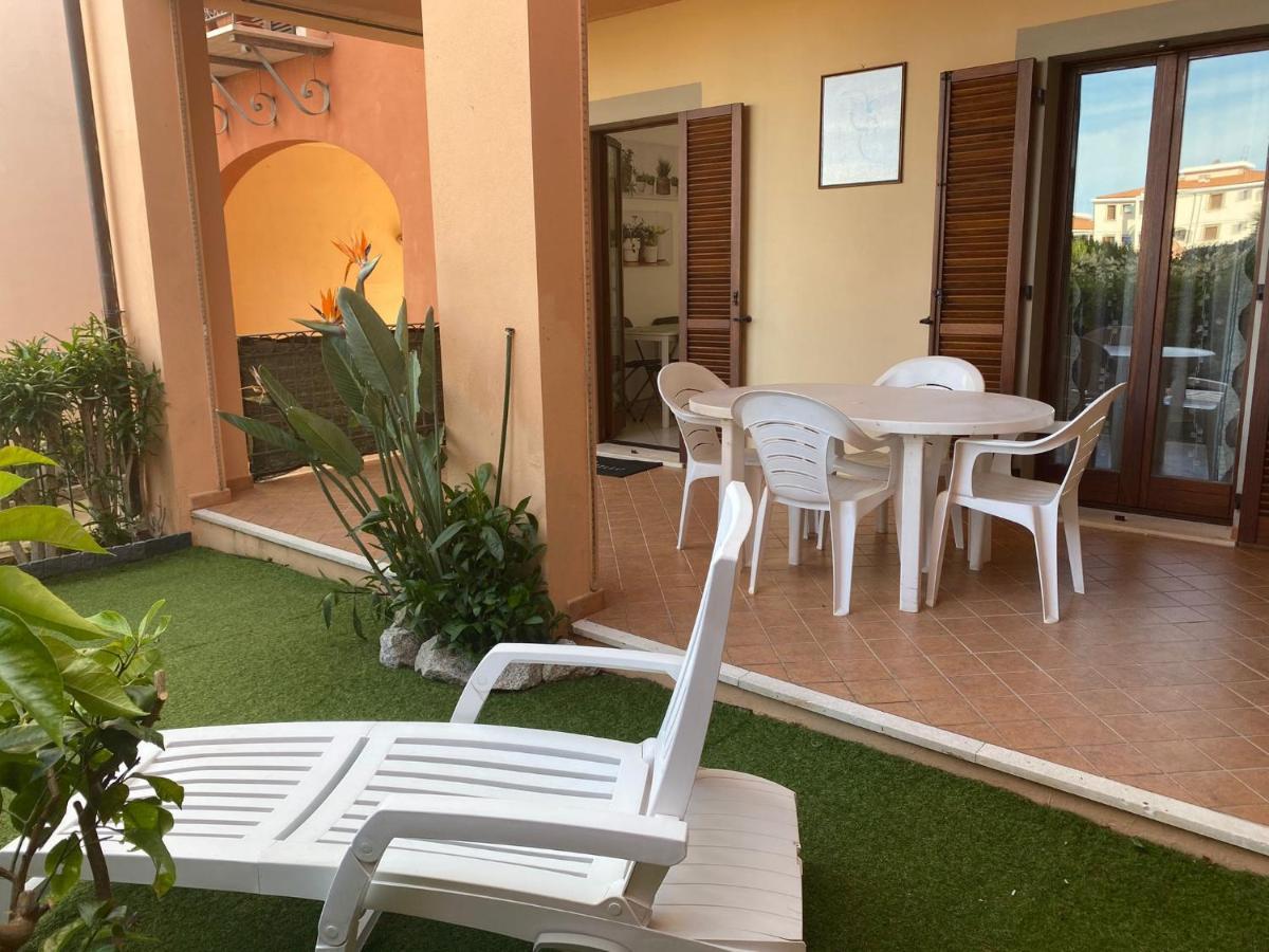 Casa Mayo Олбия Екстериор снимка